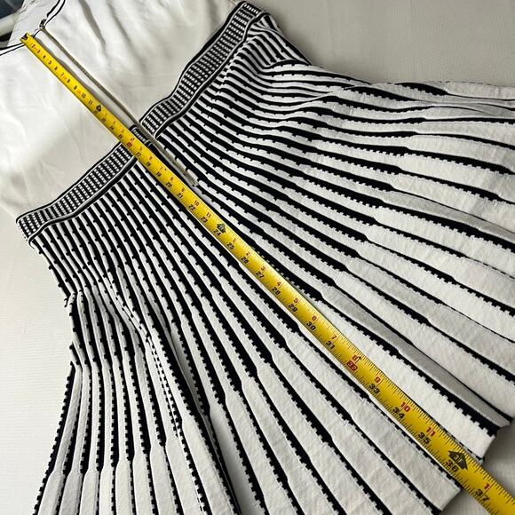 Ted Baker Eastyn Black White Striped Knit Dress 5 Size 12 US  Sleeveless - Picture 5 of 11